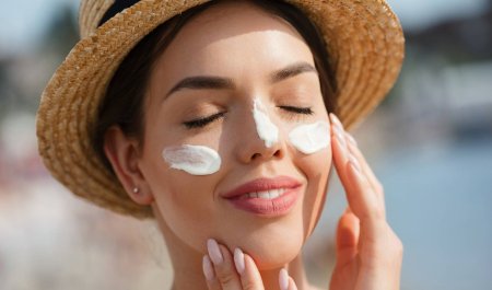 Các bước trang điểm có kem chống nắng 
