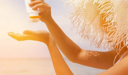 review kem chống nắng