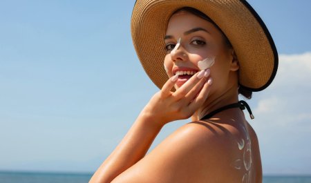 Top 8 kem chống nắng cho da khô cấp ẩm tốt được yêu thích