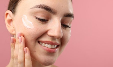 Top 9 kem dưỡng trị mụn hiệu quả nhất cho từng tình trạng da