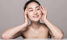 Top 6 dầu tẩy trang cho da nhạy cảm không gây mụn, giữ ẩm tốt