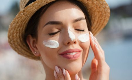 Các bước trang điểm có kem chống nắng 