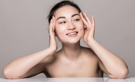 Top 6 dầu tẩy trang cho da nhạy cảm không gây mụn, giữ ẩm tốt