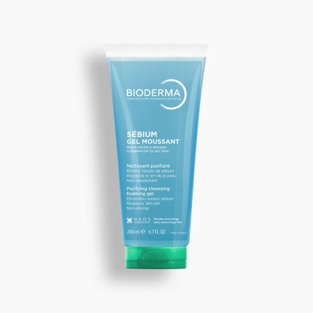 Sébium Gel Moussant giúp làm sạch da nhẹ nhàng và hỗ trợ hạn chế bít tắc lỗ chân lông